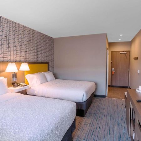 Hampton Inn Riverside Downtown Ngoại thất bức ảnh