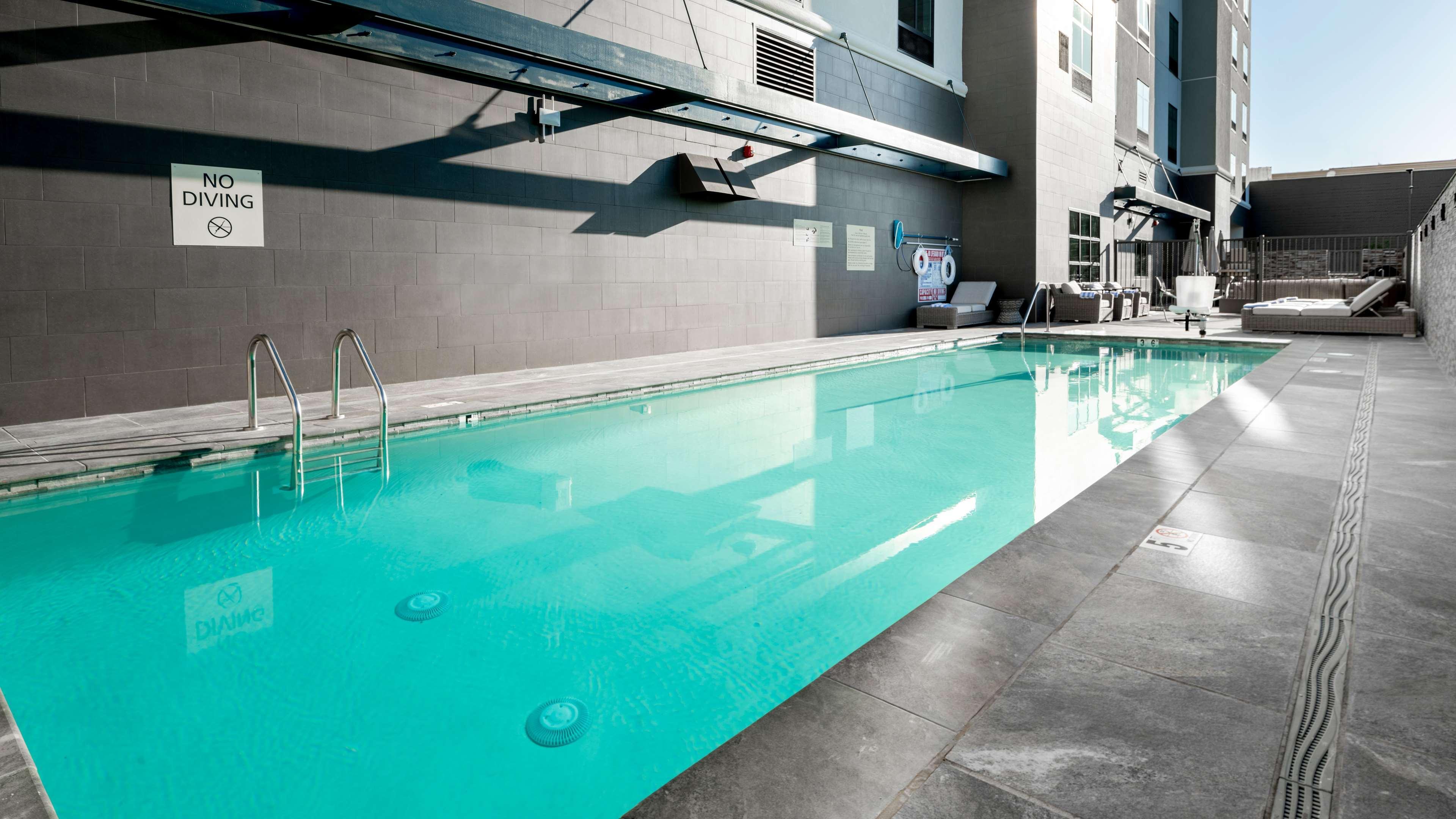 Hampton Inn Riverside Downtown Ngoại thất bức ảnh