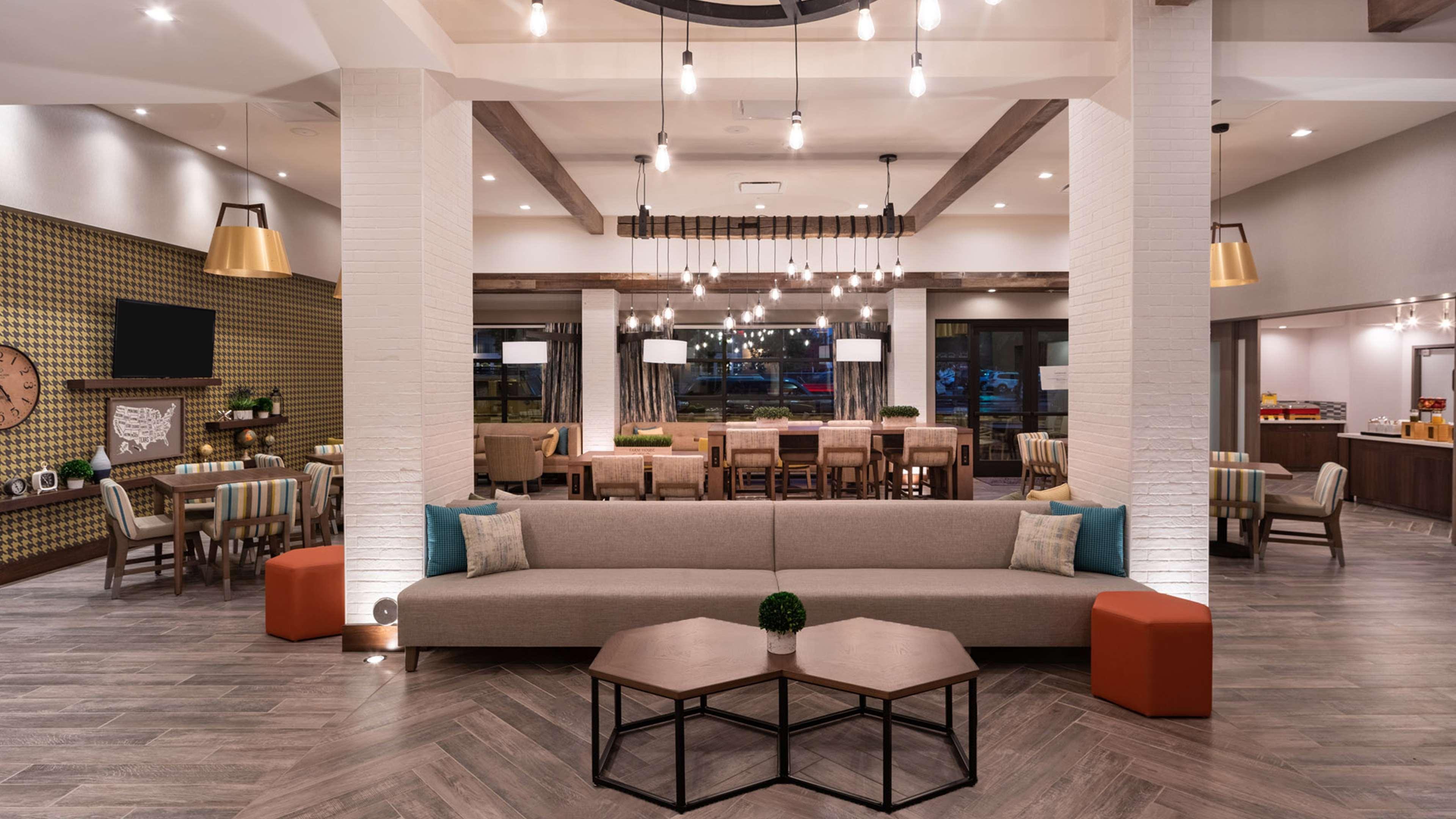 Hampton Inn Riverside Downtown Ngoại thất bức ảnh