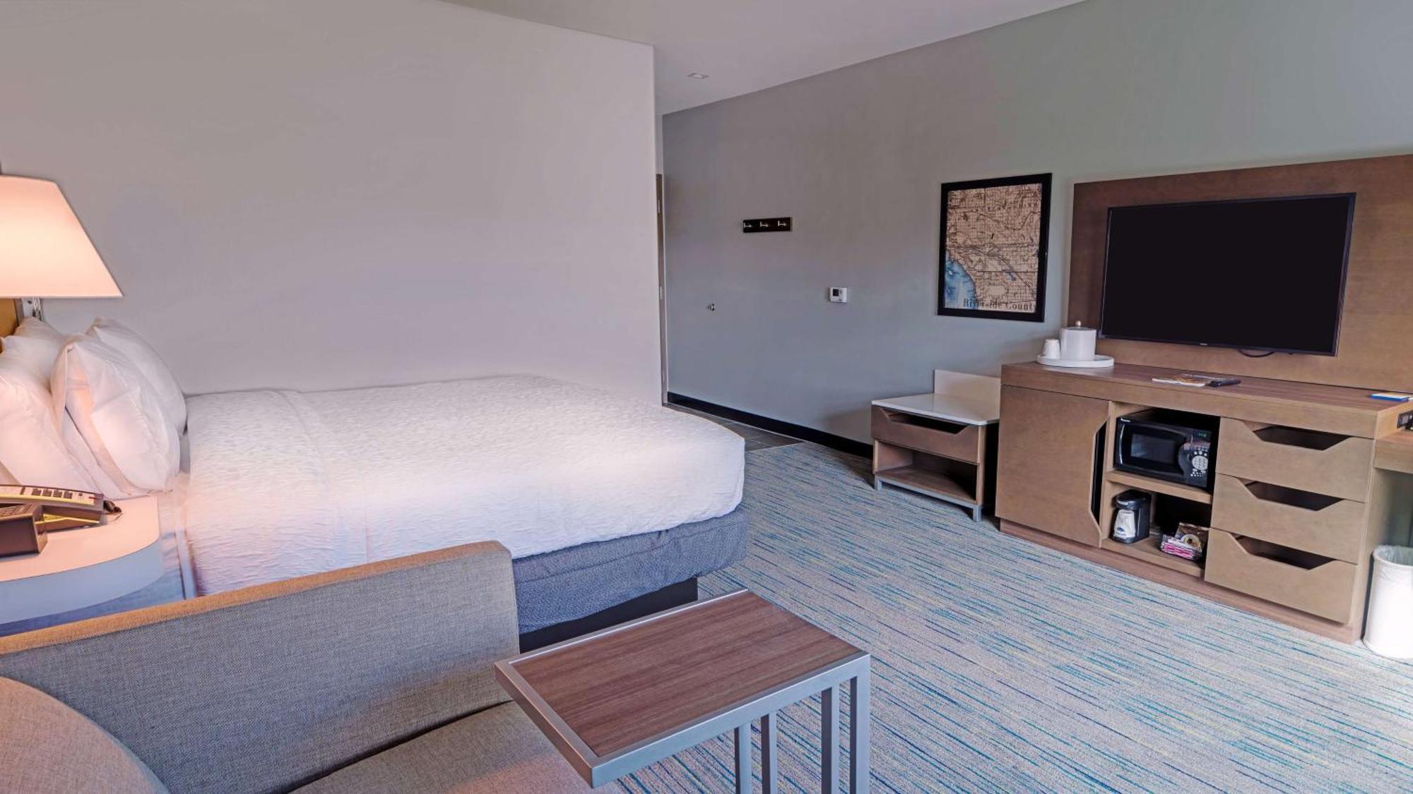 Hampton Inn Riverside Downtown Ngoại thất bức ảnh