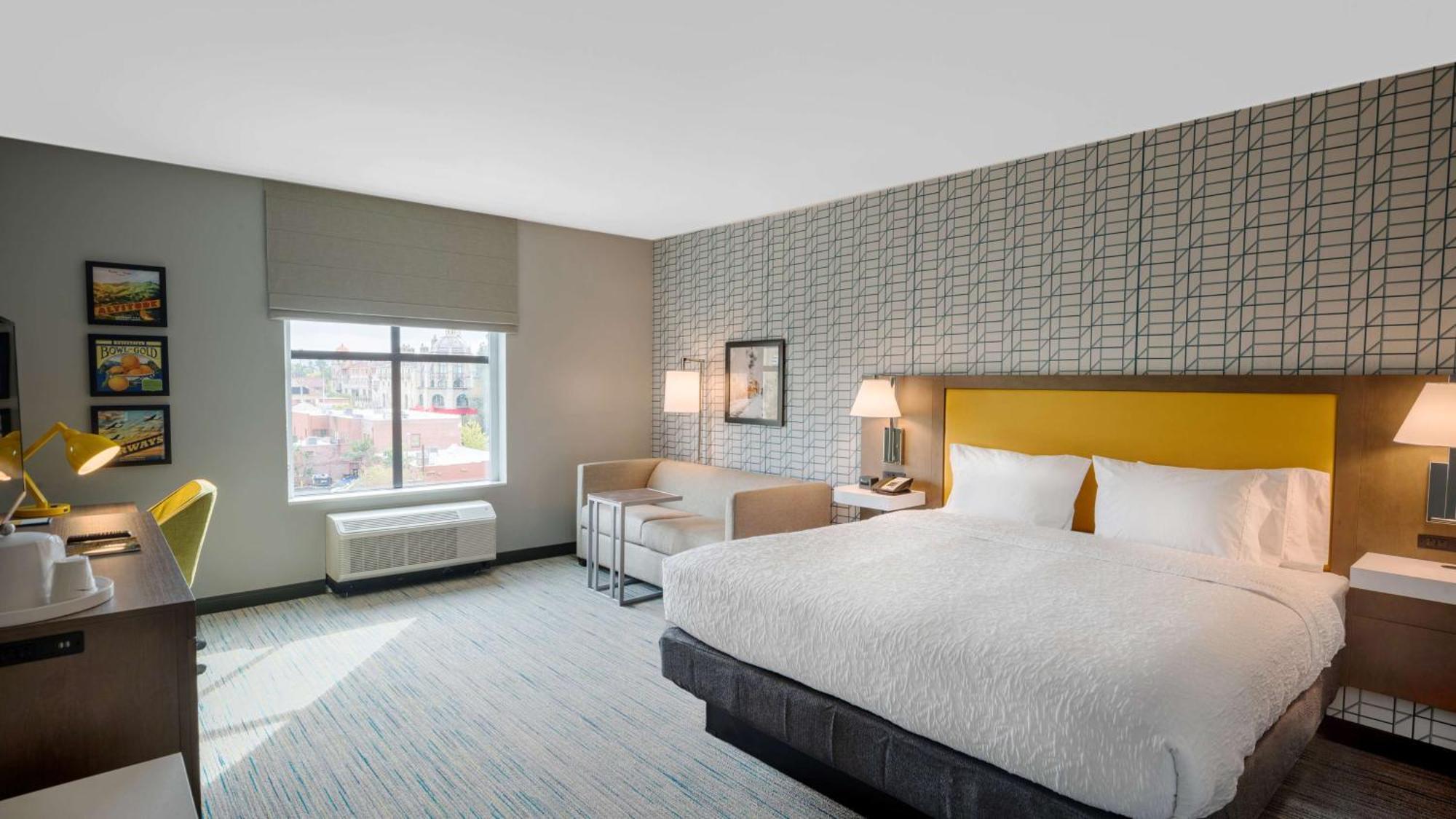 Hampton Inn Riverside Downtown Ngoại thất bức ảnh